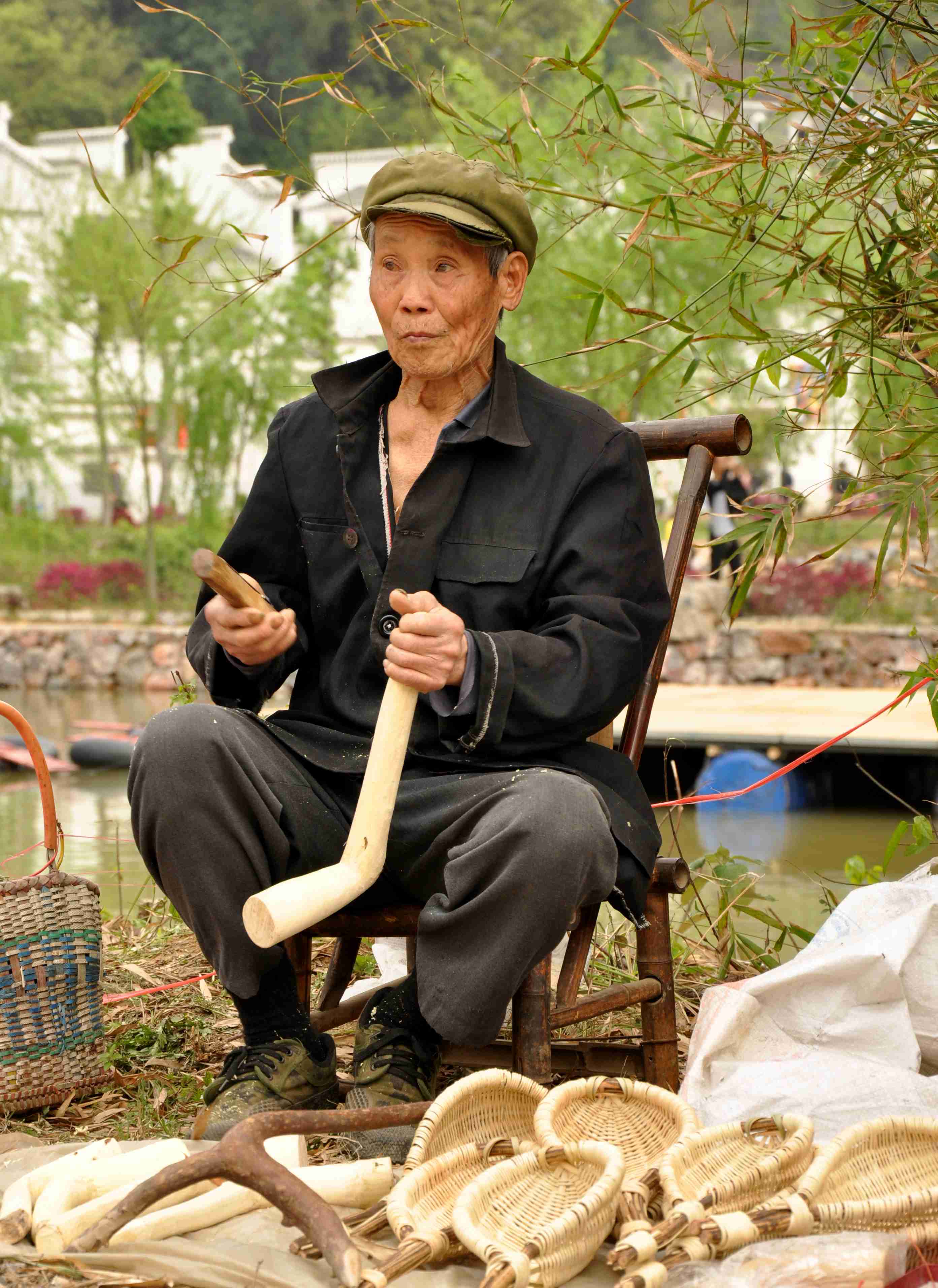 卖油茶捶的老人672 / 作者:油茶之都 / 帖子ID:13324