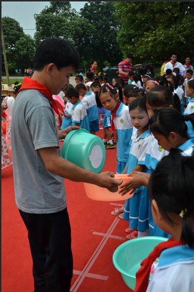 恭城520社区 回忆童年慰问平安小学  活动 剪影430 / 作者:星想事成 / 帖子ID:68458