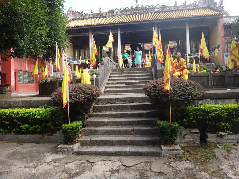 今天恭城中学的学子在孔庙举行祭孔仪式733 / 作者:风姐 / 帖子ID:94116