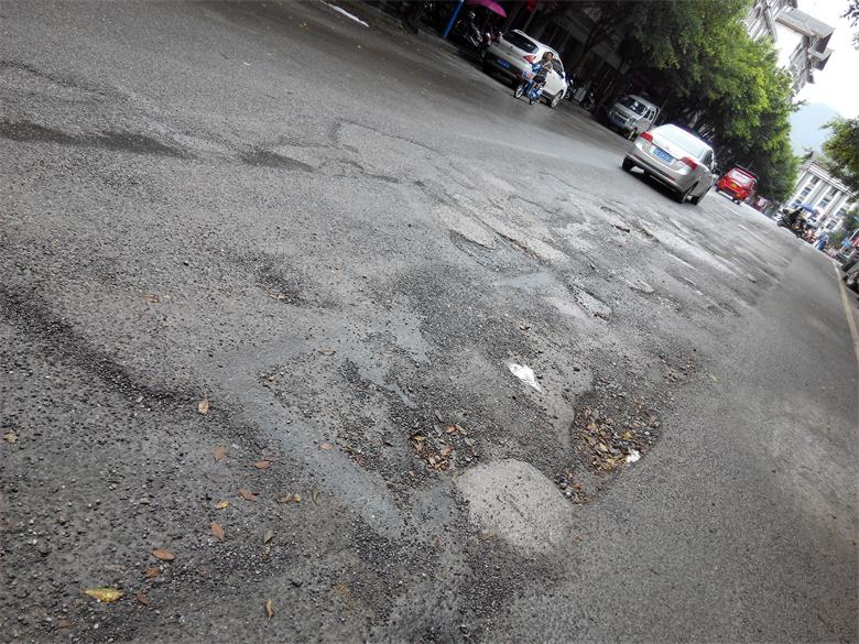 城市未老 道路已衰——恭城城市道路现状浅探176 / 作者:北辰 / 帖子ID:102756