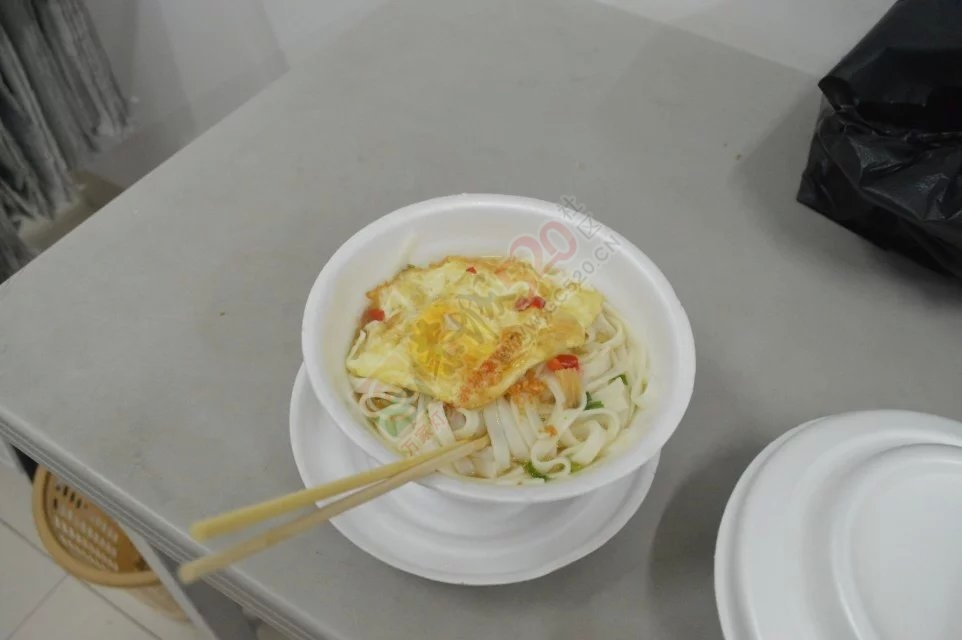 饿也要一起分享一起饿哈哈734 / 作者:小江鱼 / 帖子ID:164026