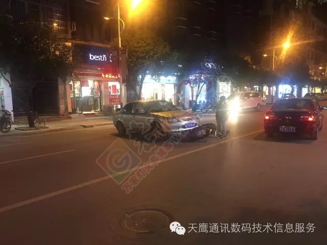 刚刚在茶南路红绿灯处发生交通事故749 / 作者:水墨茶江 / 帖子ID:185118