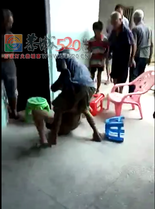 西岭某村两个老人家吃了两碗被的事情奏，打起架子来！103 / 作者:西界 / 帖子ID:234446