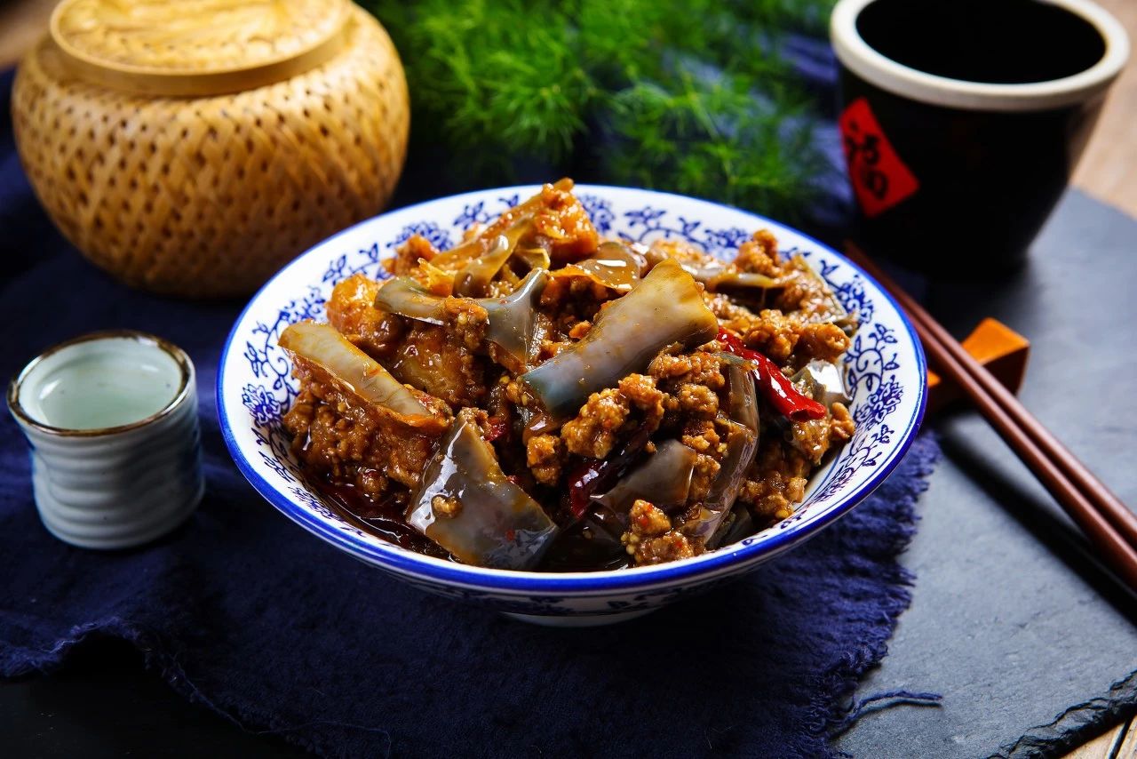 今天吃什么？荤素一体的肉酿茄子，一盘菜就搞定一顿饭~336 / 作者:YKJNzVqH / 帖子ID:272974