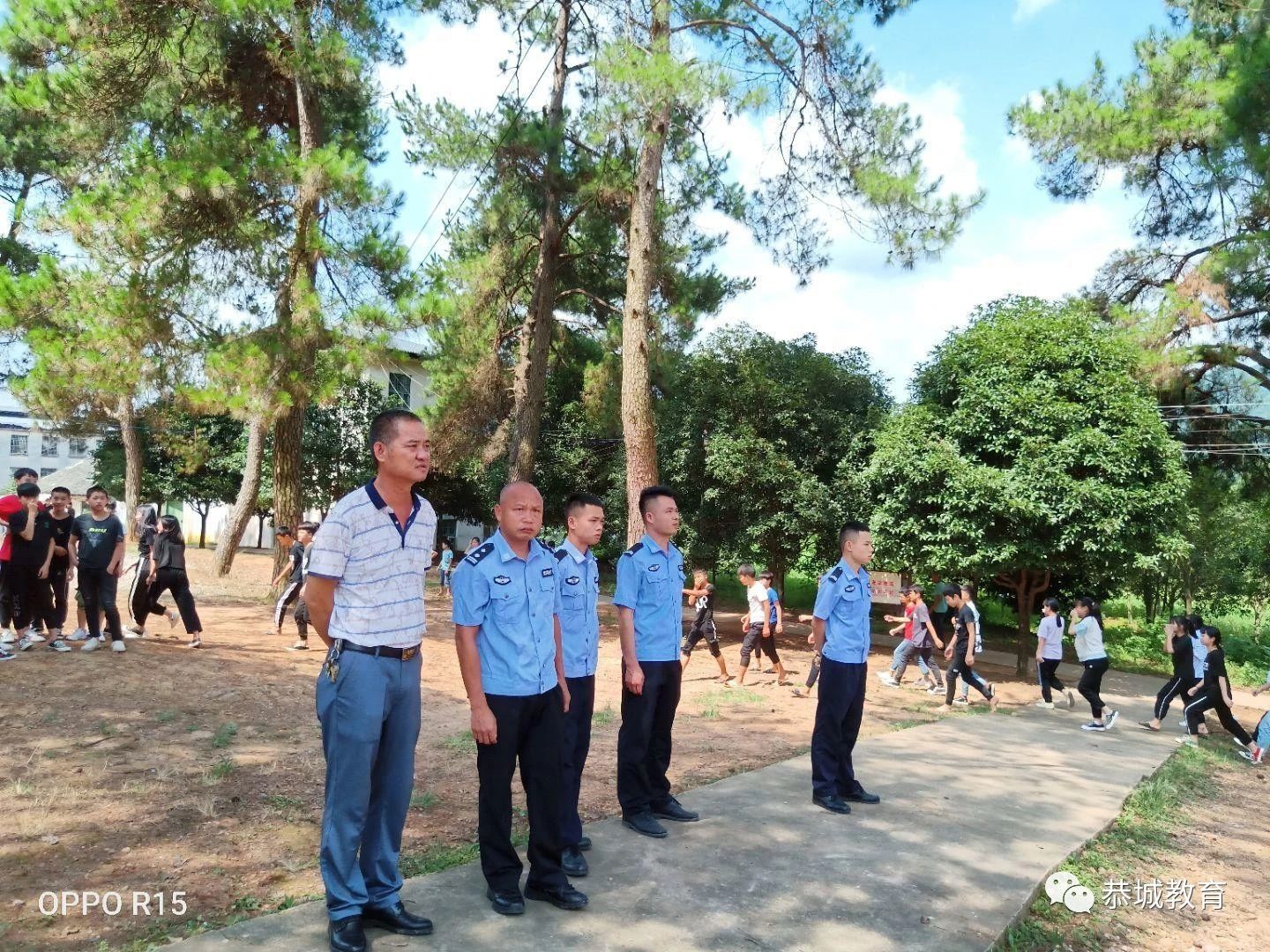 西岭镇初级中学举行2020年火灾逃生演练及消防知识培训529 / 作者:论坛小编04 / 帖子ID:273617