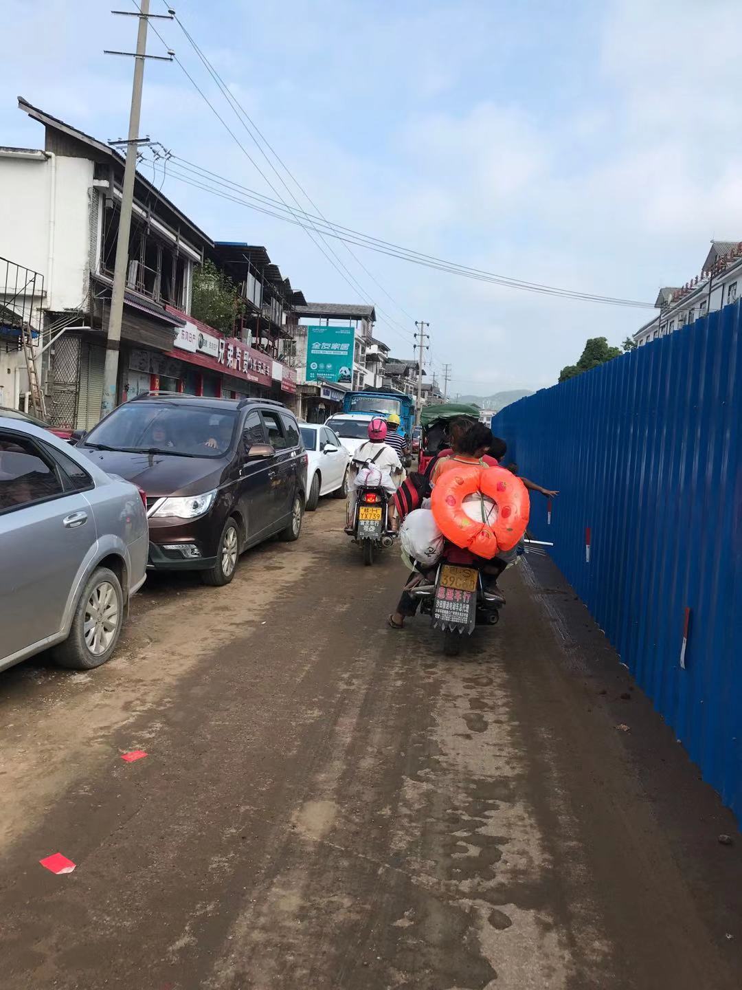 桥头村到凤凰山脚好堵车...385 / 作者:圆月小侠 / 帖子ID:274830