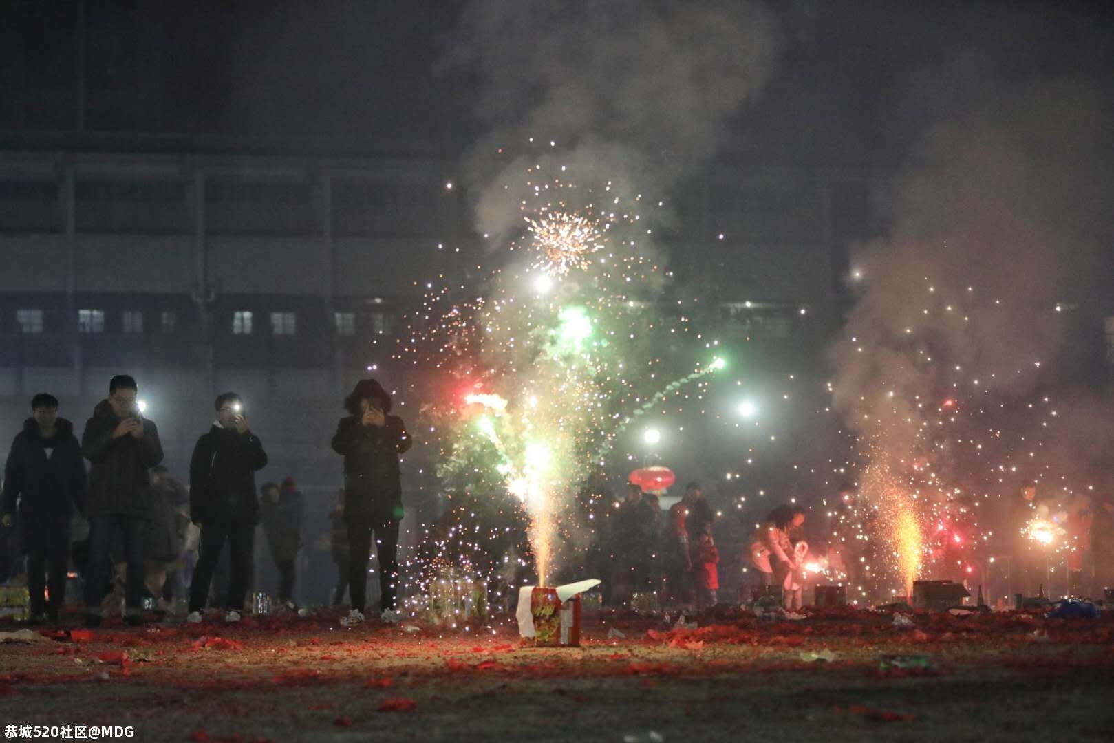 想问一下今年三十晚夜可以燃放烟花爆竹吗？103 / 作者:MDG / 帖子ID:281810