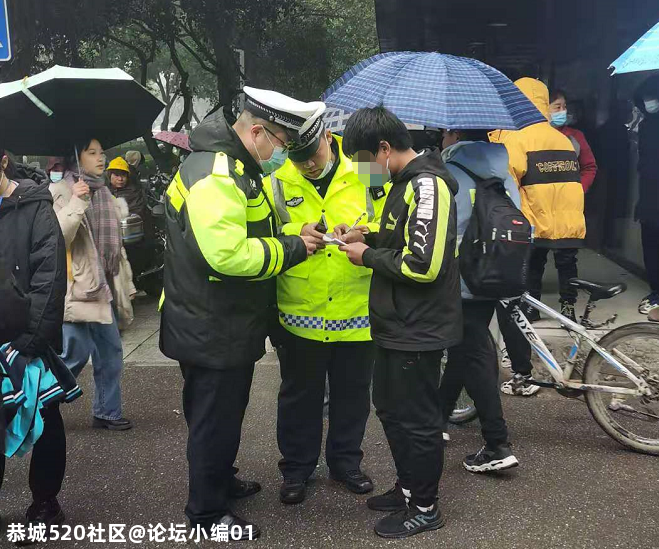 动真格 | 桂林交警一天查处学生27人次，这种行为抓一次就记过！129 / 作者:论坛小编01 / 帖子ID:281818