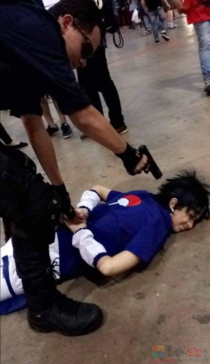 “因为cosplay灭霸太像了，我被当场逮捕”49 / 作者:儿时的回忆 / 帖子ID:294581