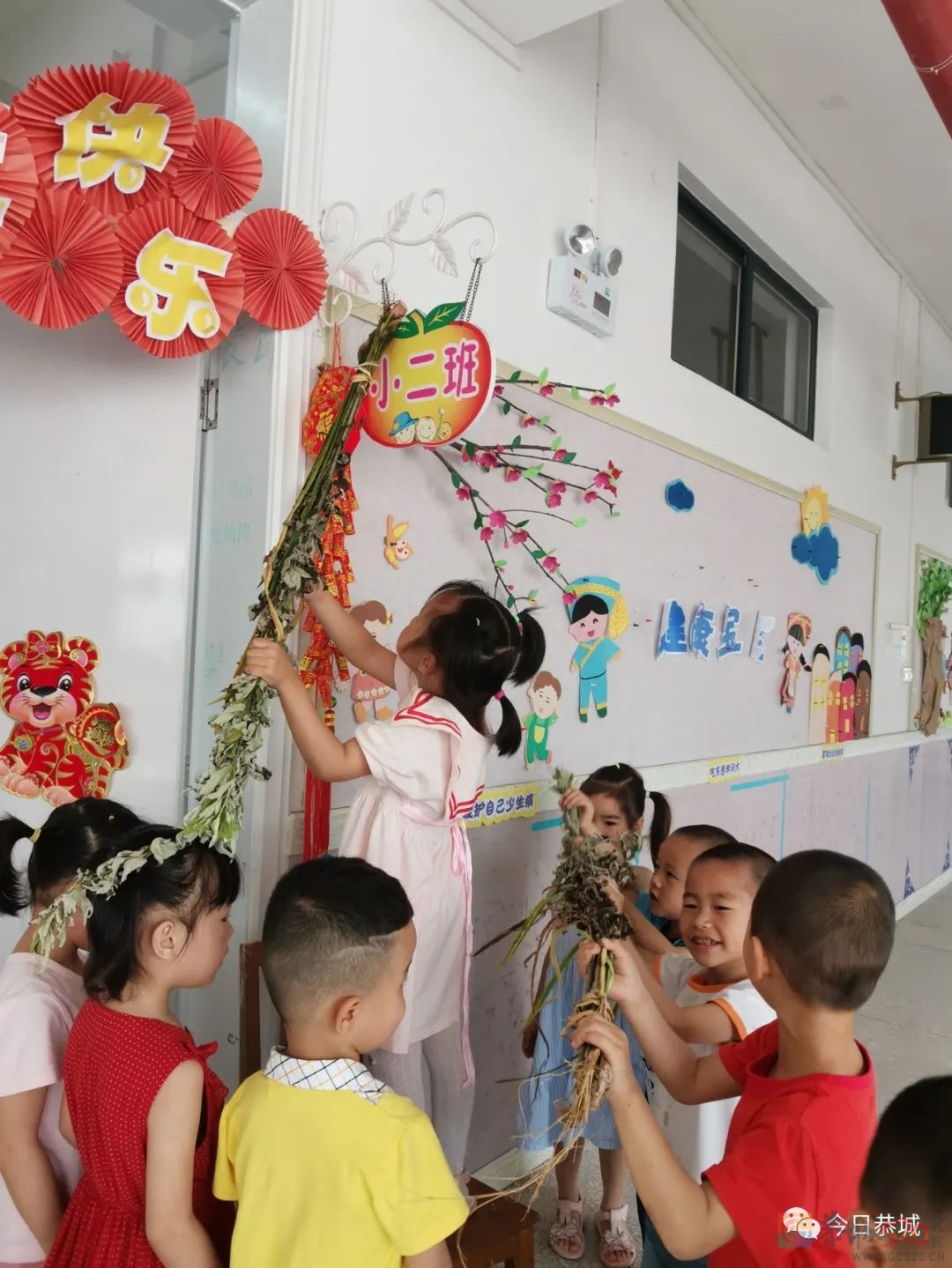 浓情端午，传承文化——恭城瑶族自治县民族幼儿园“我们的节日·端午”主题活动213 / 作者:论坛小编01 / 帖子ID:296128