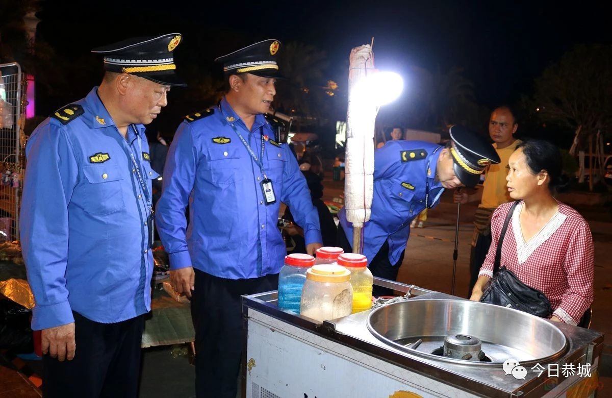 恭城：“地摊经济”带动城市烟火气84 / 作者:论坛小编01 / 帖子ID:306739