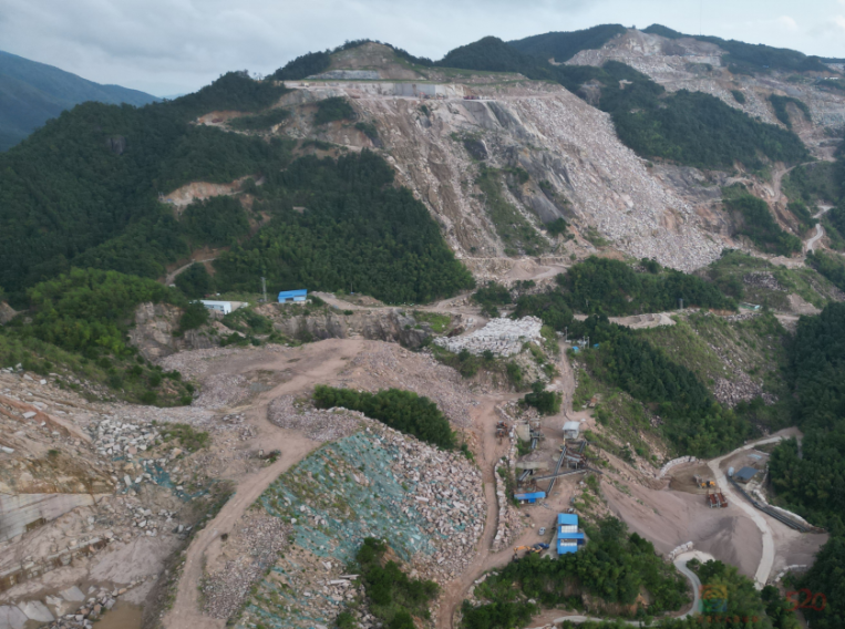 桂林市恭城县蒲源矿区矿产资源粗放式开采 部分矿山生态破坏问题突出553 / 作者:论坛小编01 / 帖子ID:311469