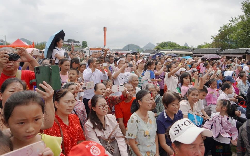 大美恭城 共享盛柿——第二十一届桂林恭城月柿节隆重开幕啦！552 / 作者:论坛小编01 / 帖子ID:317460